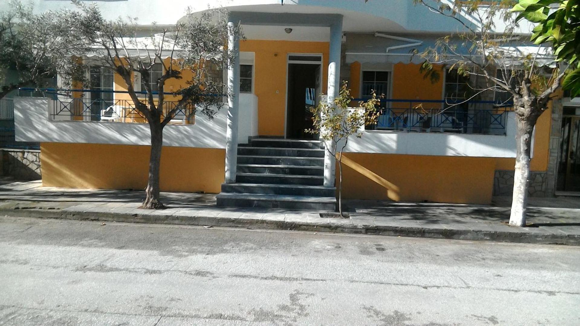 Leonidas Apartments Néa Péramos Eksteriør billede